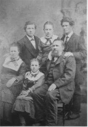 Charles Sternitzky Family Photo